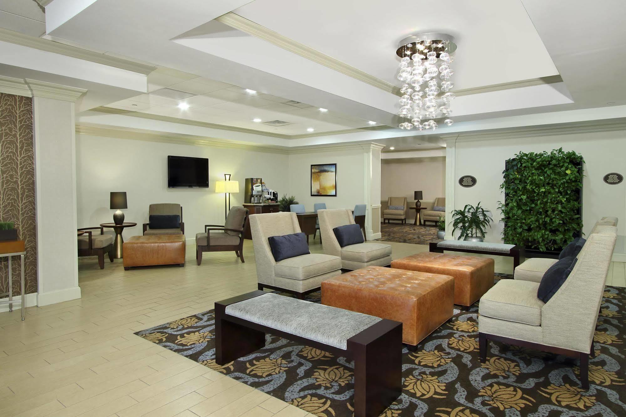 Отель Doubletree By Hilton Маува Экстерьер фото